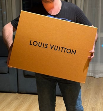 Louis Vuitton bag delivery from Dubai to Moscow
